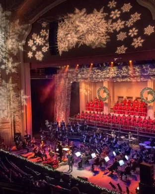 Cirque Musica Holiday Wonderland