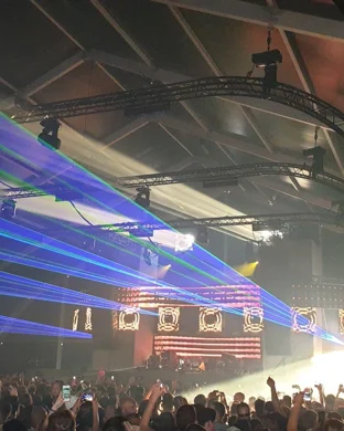 Live concert by JUICY - A 2000s Night of Nostalgia With DJ Bird